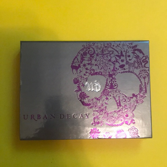 Urban Decay Eyeshadow Palette, Gently Used, makeup - Picture 2 of 3